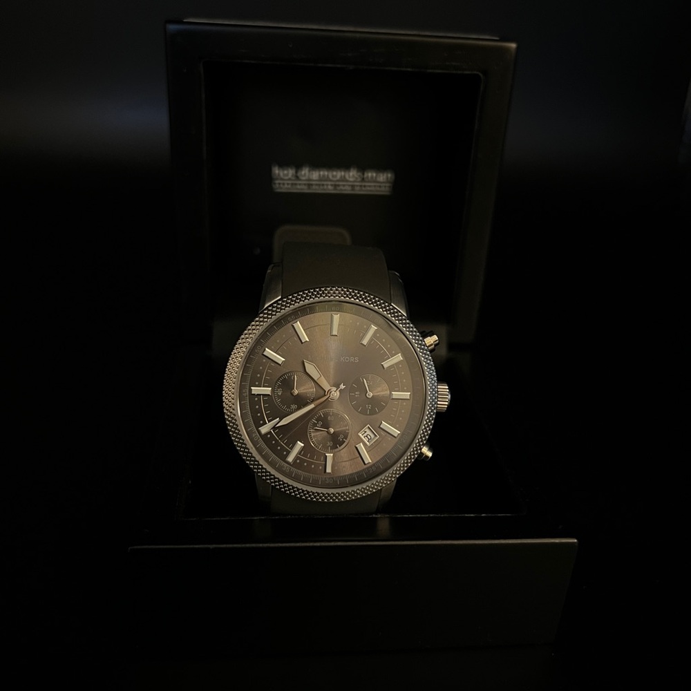 Michael Kors Scout Watch - Picture 4 of 10